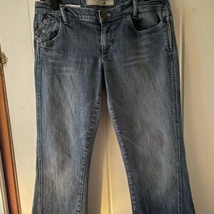 Joes Jeans Women’s 31 Medium Wash Bootcut Leg Unique Details